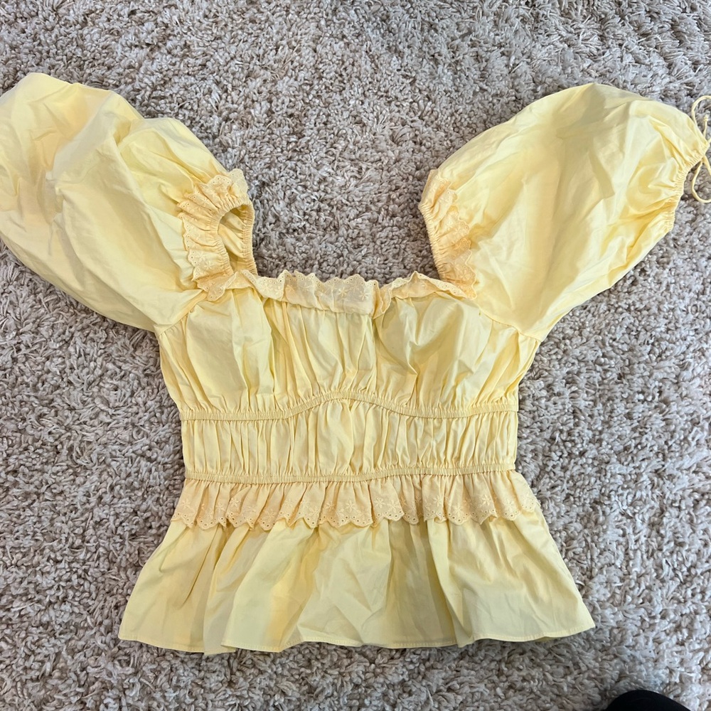 o.p.t. Puff sleeve top